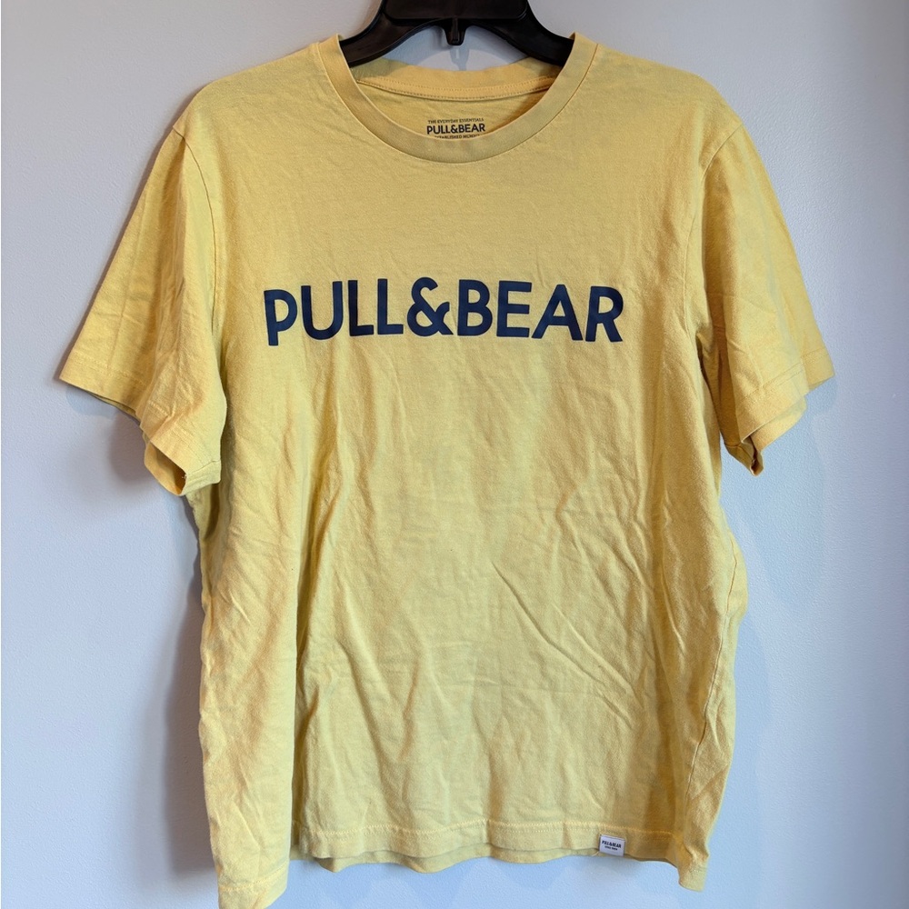 Pull&Bear Yellow Tee Shirt with Blue‎ Print Size Medium